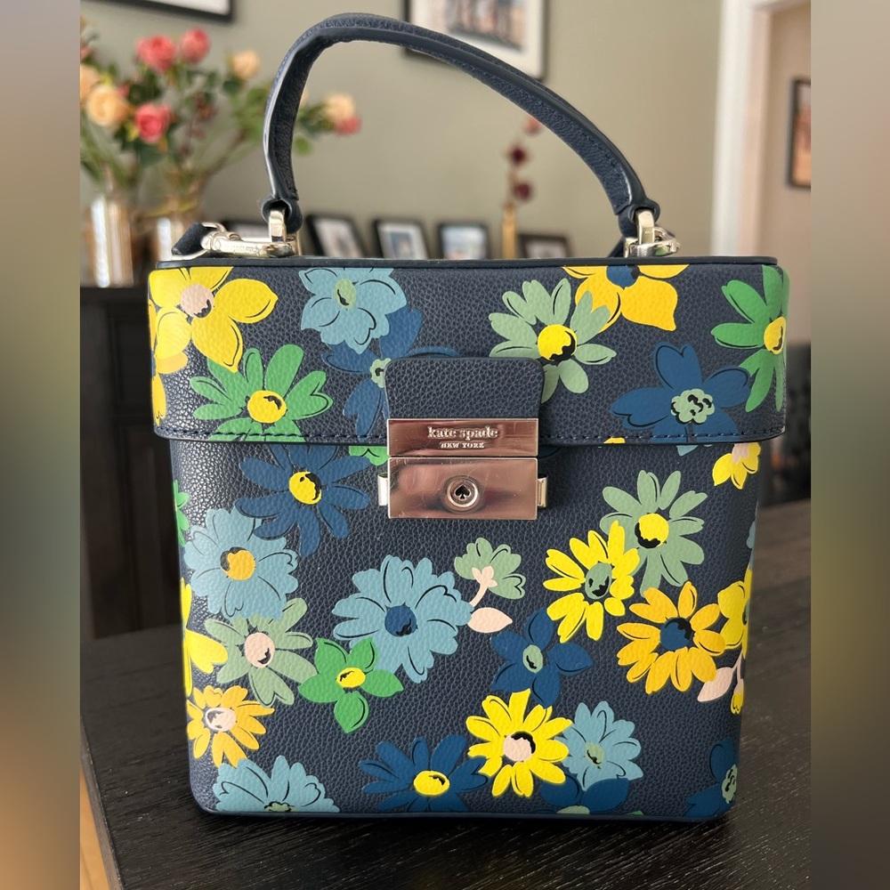 Kate Spade crossbody purse